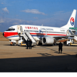 滋润机场快运航空快运业稳步发展的原因是什么？